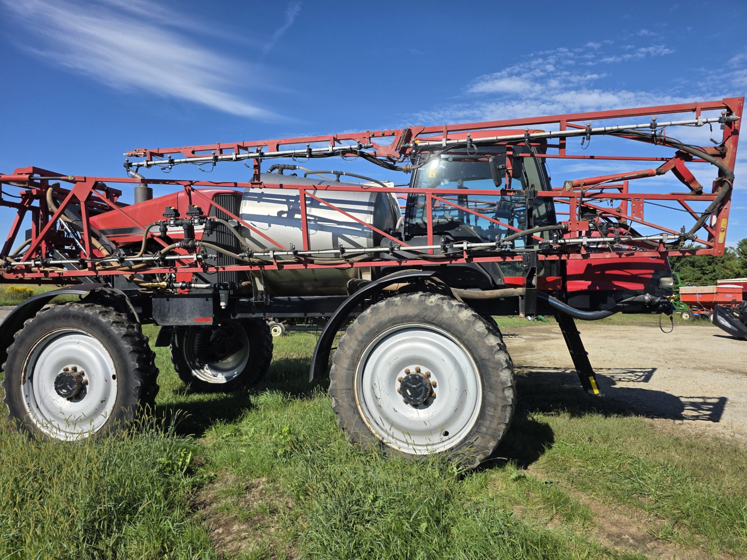 2025/12/1000265867-scaled.jpg 2010 CASE IH PATRIOT 3330, M2600057 - Image 1