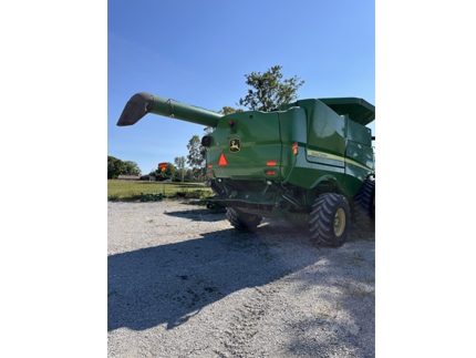 2014 JOHN DEERE S670