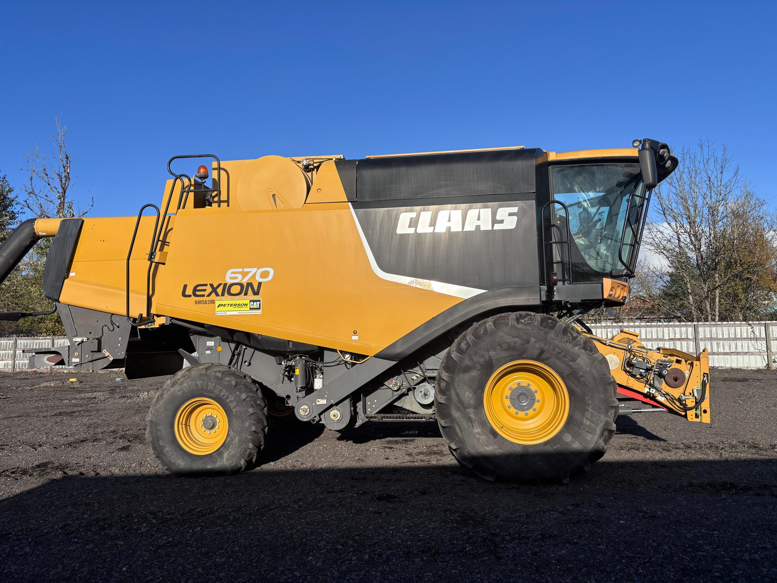 WhatsApp Image 2026-01-06 at 22.31.32 2014 Claas Lexion 670 + pickup header #2600034 - Image 1